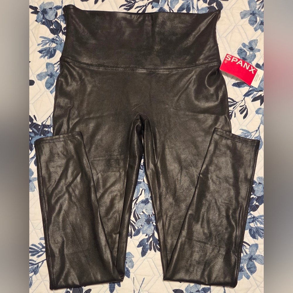 💋NWT SPANX Faux Leather Leggings Black High-Rise Shaping Pants Size Size Large - Picture 3 of 6